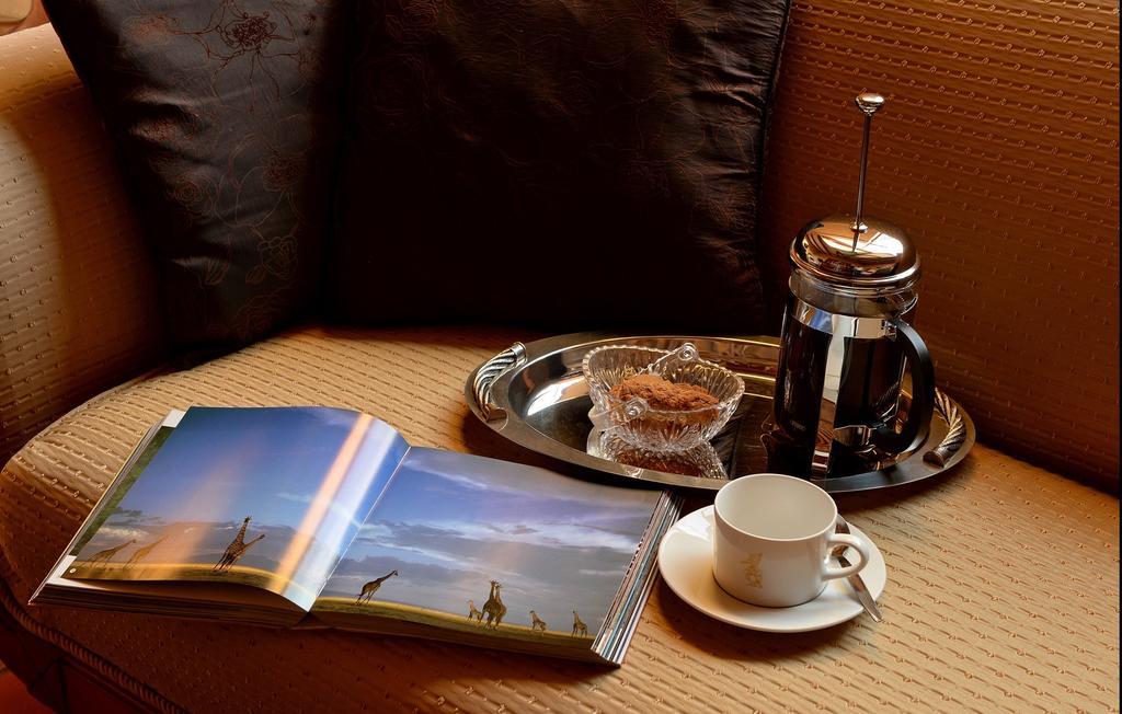 The Woodpecker Inn Претория Экстерьер фото