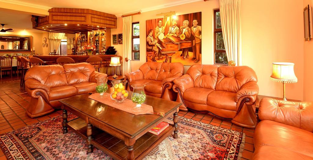 The Woodpecker Inn Претория Экстерьер фото