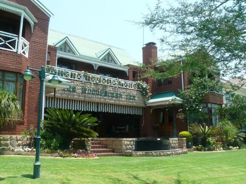 The Woodpecker Inn Претория Экстерьер фото